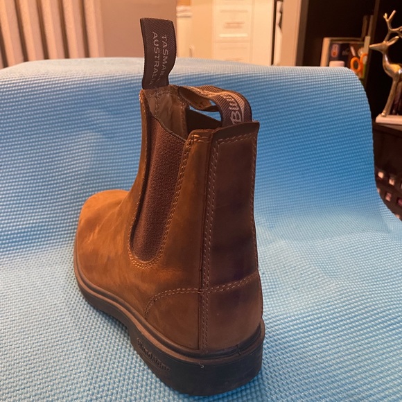 Chisel toe nubuck leather dress Blundstones - Picture 10 of 12